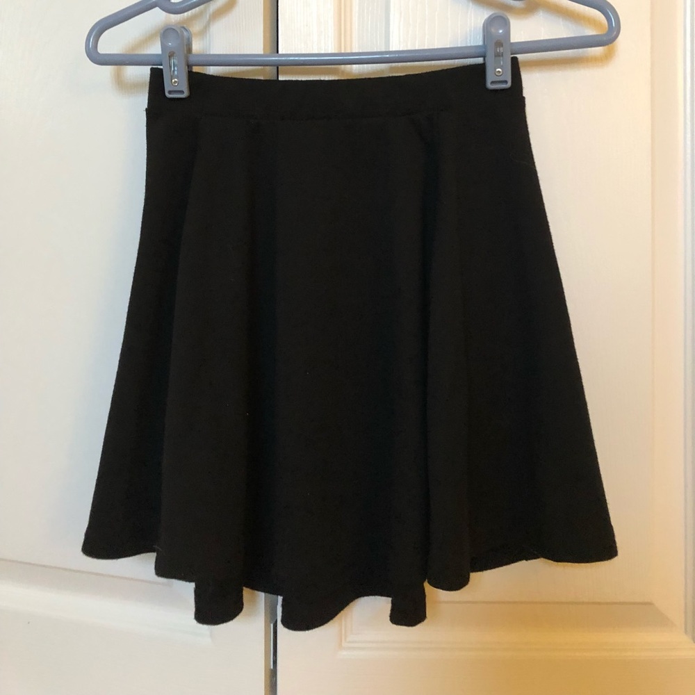 Plain black cotton on skater skirt
